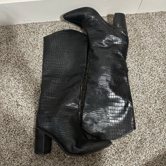 SCHUTZ Women's Analeah Black Croc Boot Size 8B - Picture 6 of 10